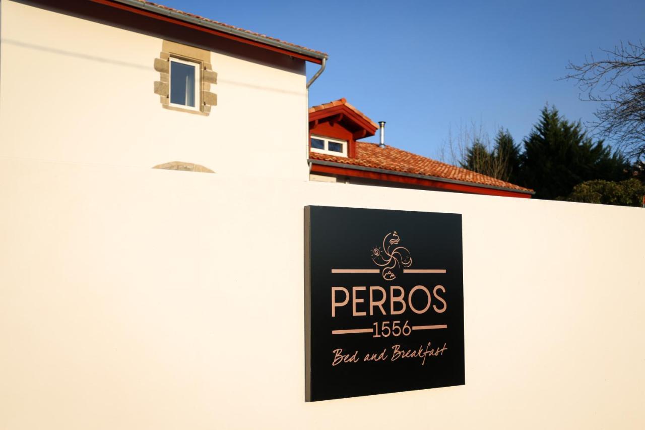 Bed & Breakfast Perbos 1556 La Bastide-Clairence Exteriör bild